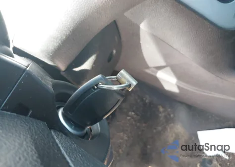 2013 Ford Focus Se z USA, uszkodzony, nr VIN 1FADP3F26DL276202